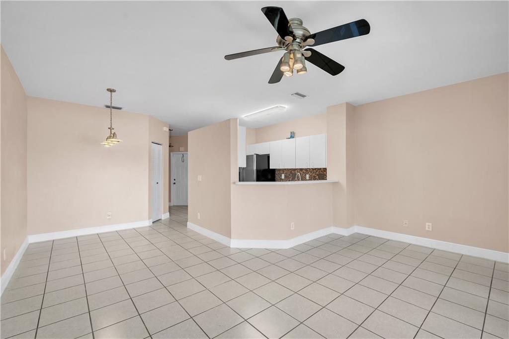 PELICAN POINTE - Residential Lease