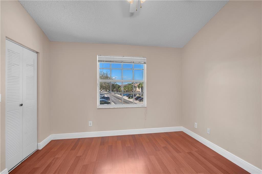 PELICAN POINTE - Residential Lease