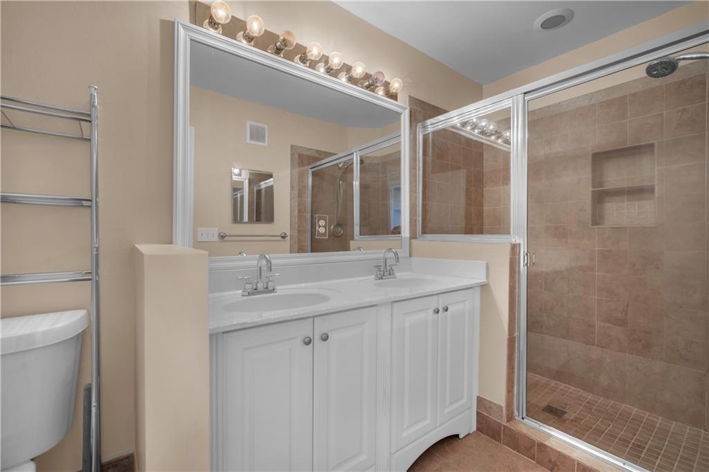 PELICAN POINTE - Residential Lease