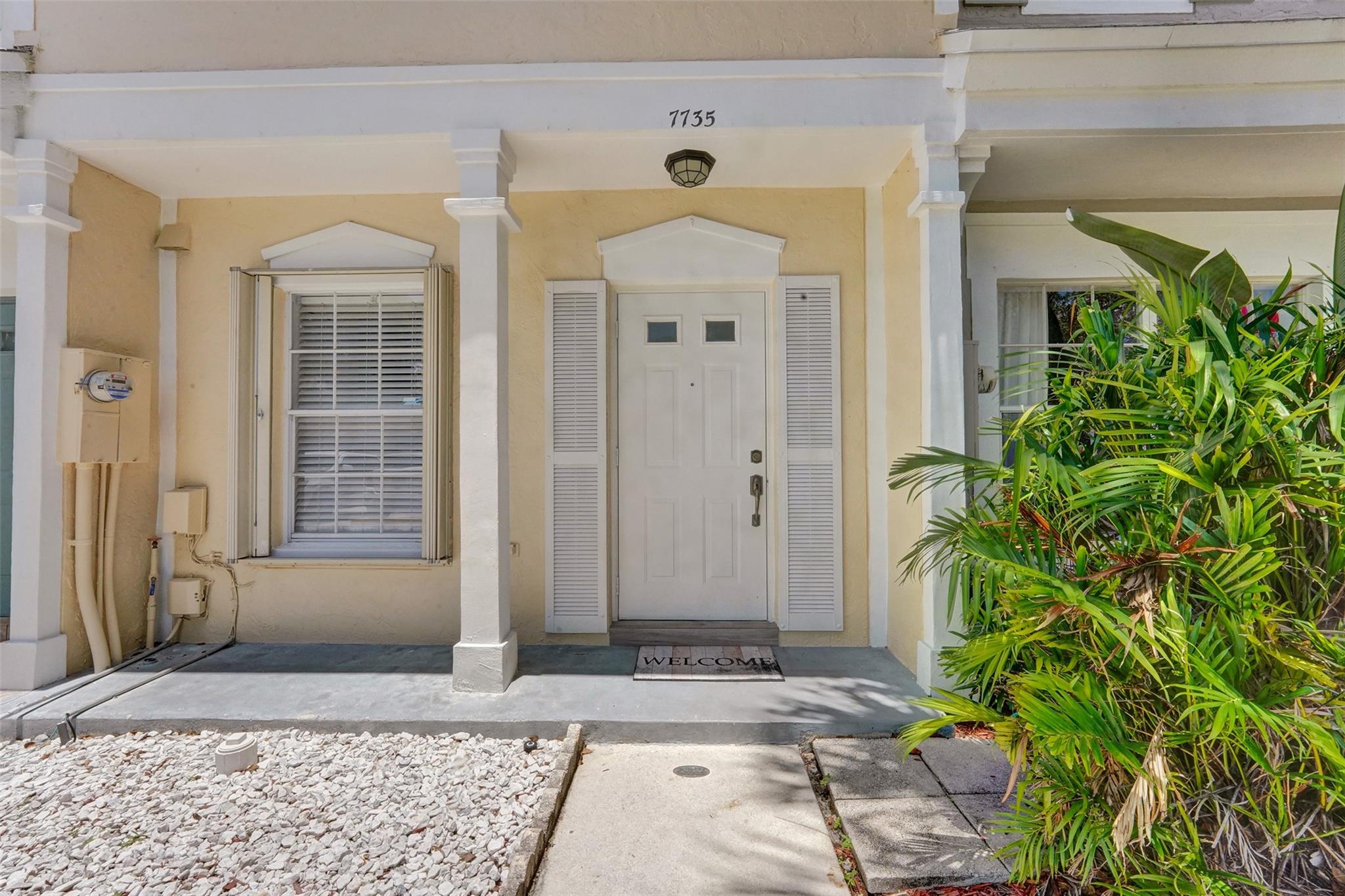 7735 Sanibel Dr 7735