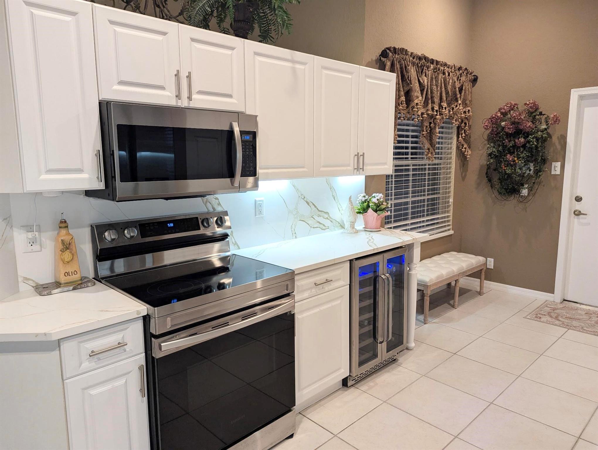 THE GROVE/ INDIAN HILLS - Residential