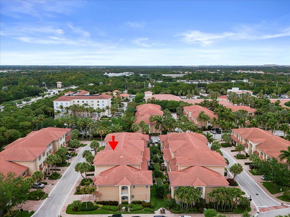 CIELO TOWNHOMES AT SHOPS OF DONALD ROSS - Residential