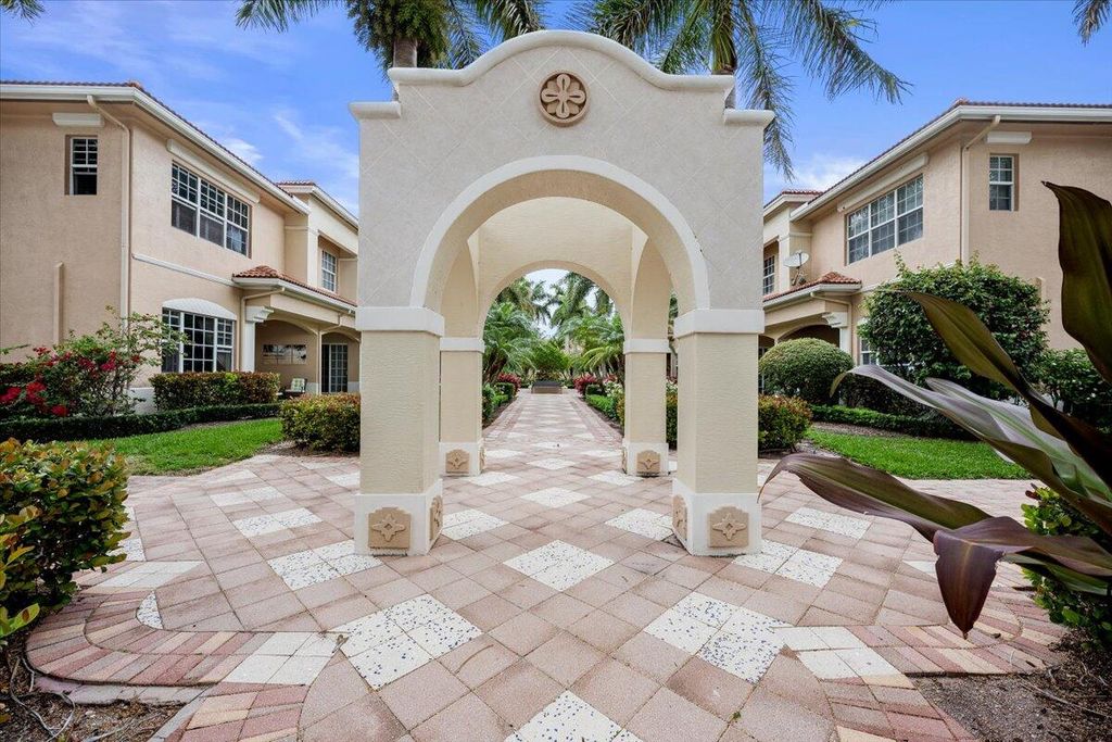 Photo of 5102 Artesa Way W, Palm Beach Gardens, FL 33418 (MLS # B26016222)