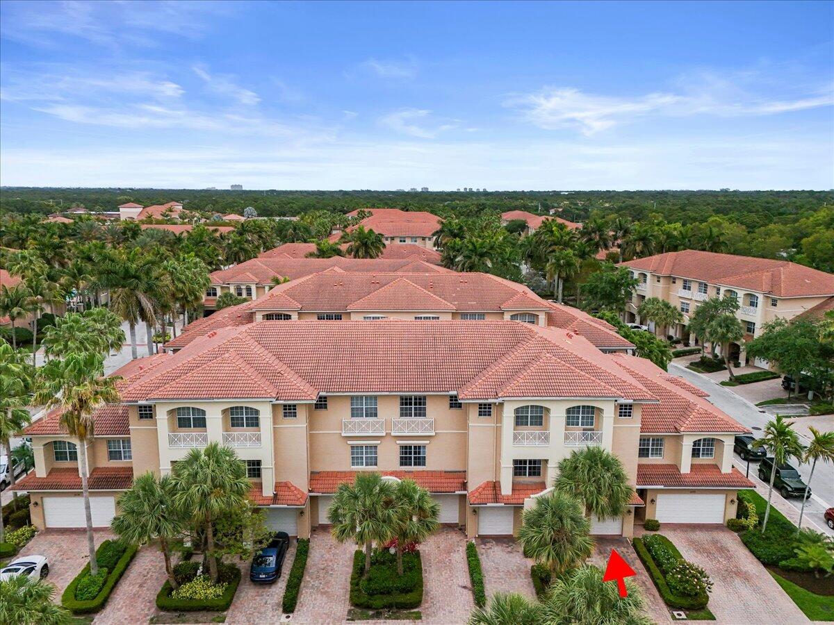 CIELO TOWNHOMES AT SHOPS OF DONALD ROSS - Residential