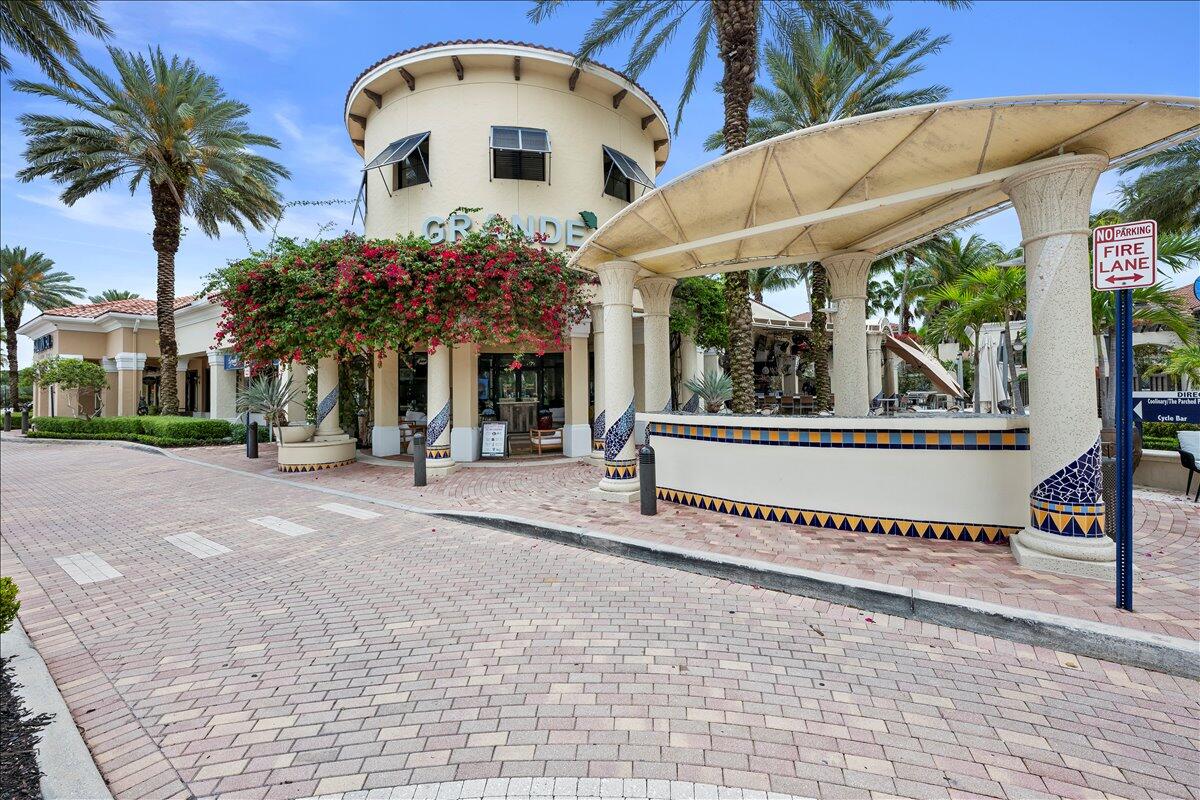 CIELO TOWNHOMES AT SHOPS OF DONALD ROSS - Residential