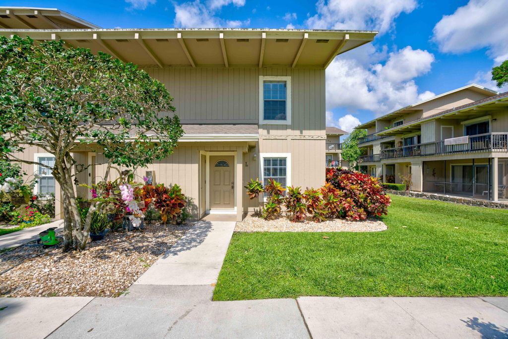 Photo of 18580 SE Wood Haven Lane #L, Jupiter, FL 33469 (MLS # R10984406)