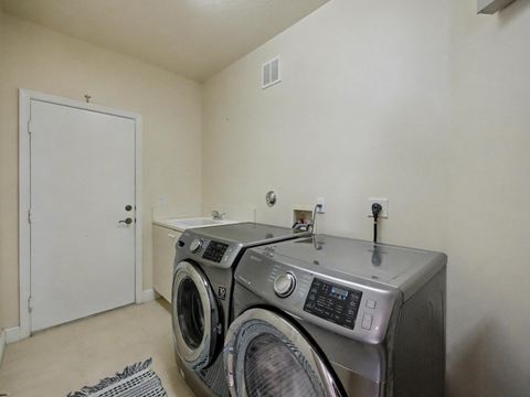 Tiny photo for 7244 VÃ­a Abruzzi, Lake Worth, FL 33467 (MLS # B26020349)