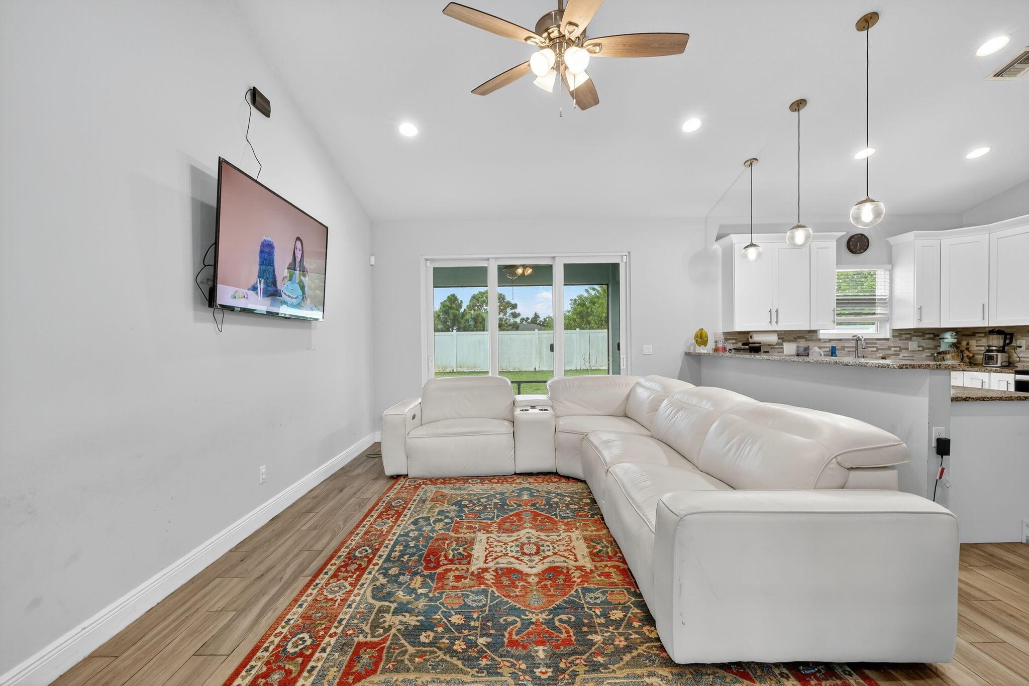 PORT ST LUCIE SECTION 33 - Residential