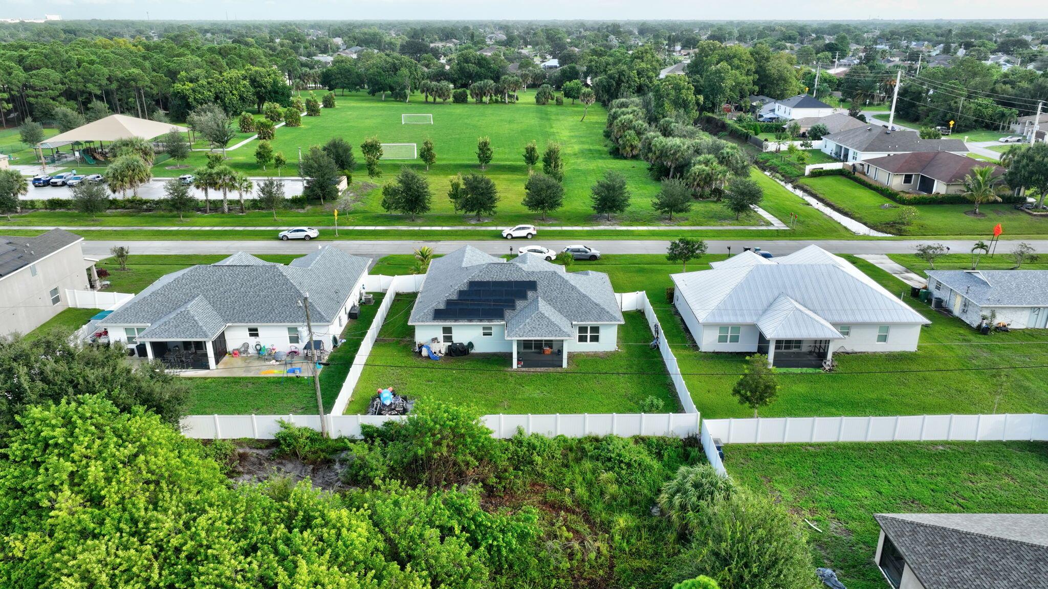 PORT ST LUCIE SECTION 33 - Residential