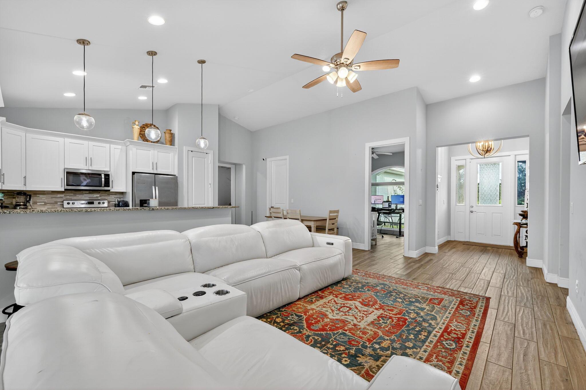 PORT ST LUCIE SECTION 33 - Residential