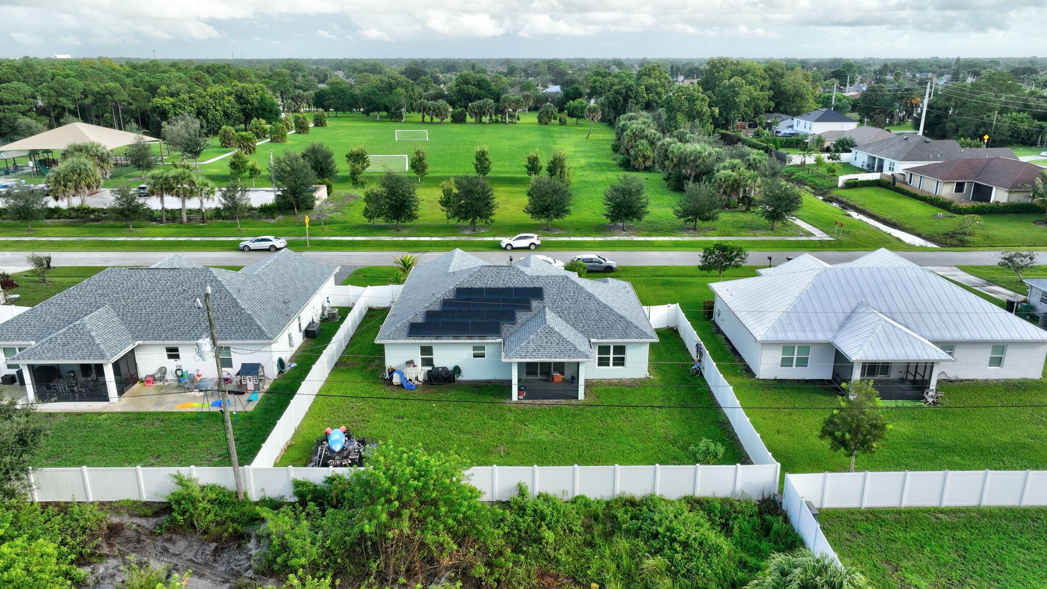 PORT ST LUCIE SECTION 33 - Residential