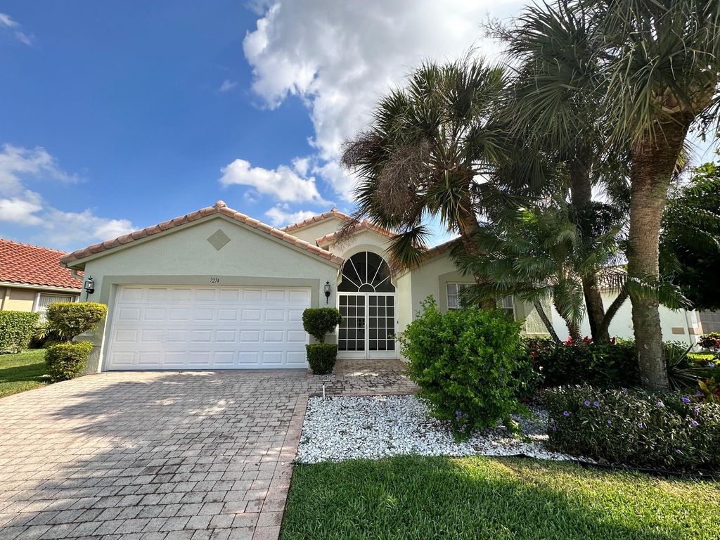 Photo of 7274 Haviland Circle, Boynton Beach, FL 33437 (MLS # R10870714)