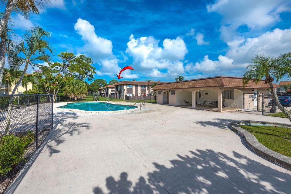 QUAIL HOLLOW CONDO - Residential Lease