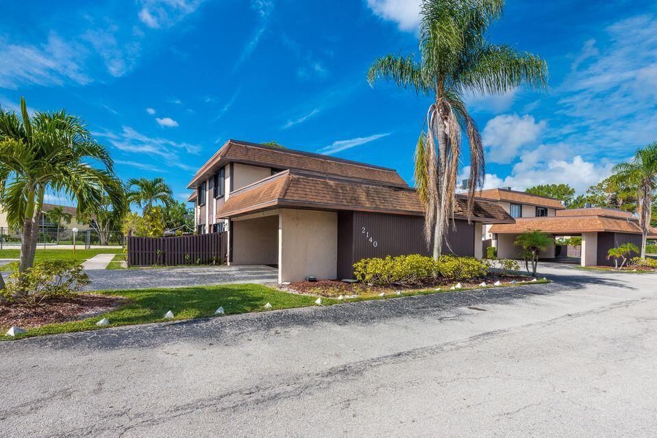 QUAIL HOLLOW CONDO - Residential Lease