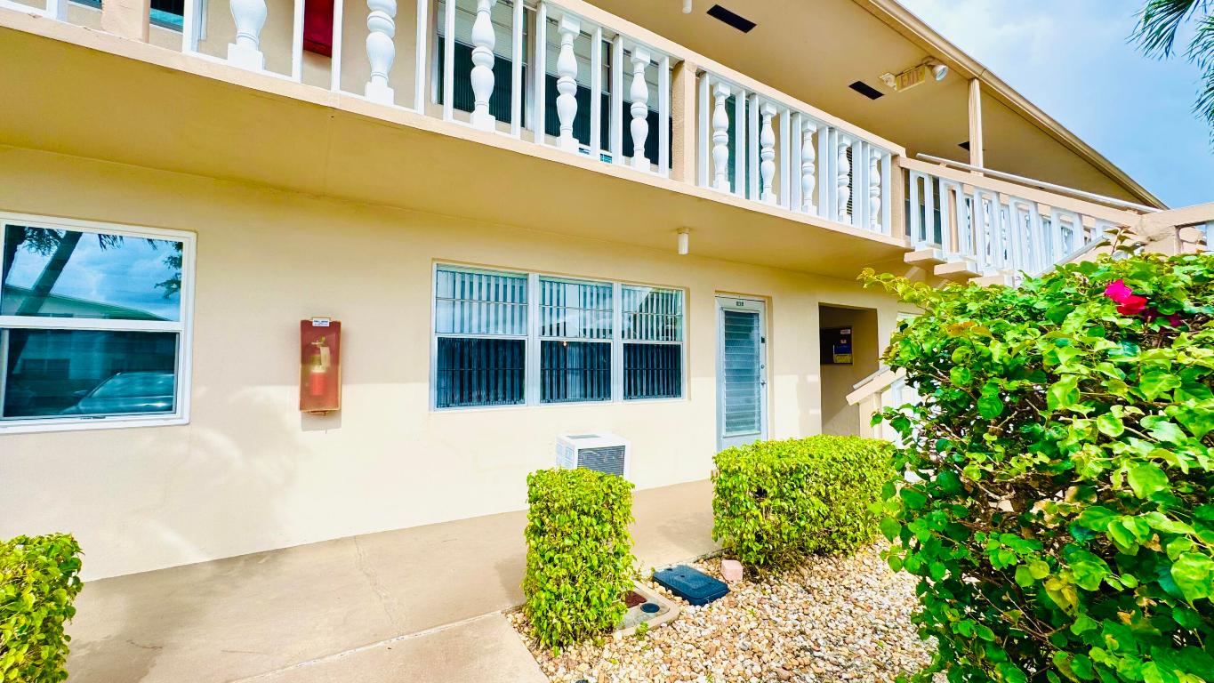 KENT CONDOS - Residential