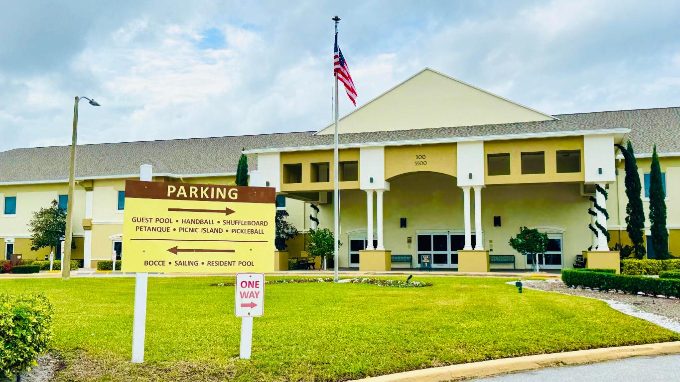 KENT CONDOS - Residential