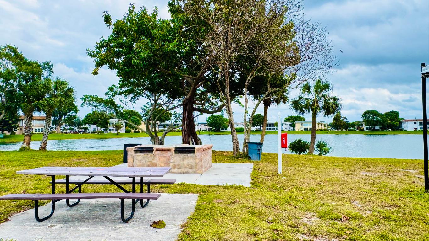 KENT CONDOS - Residential