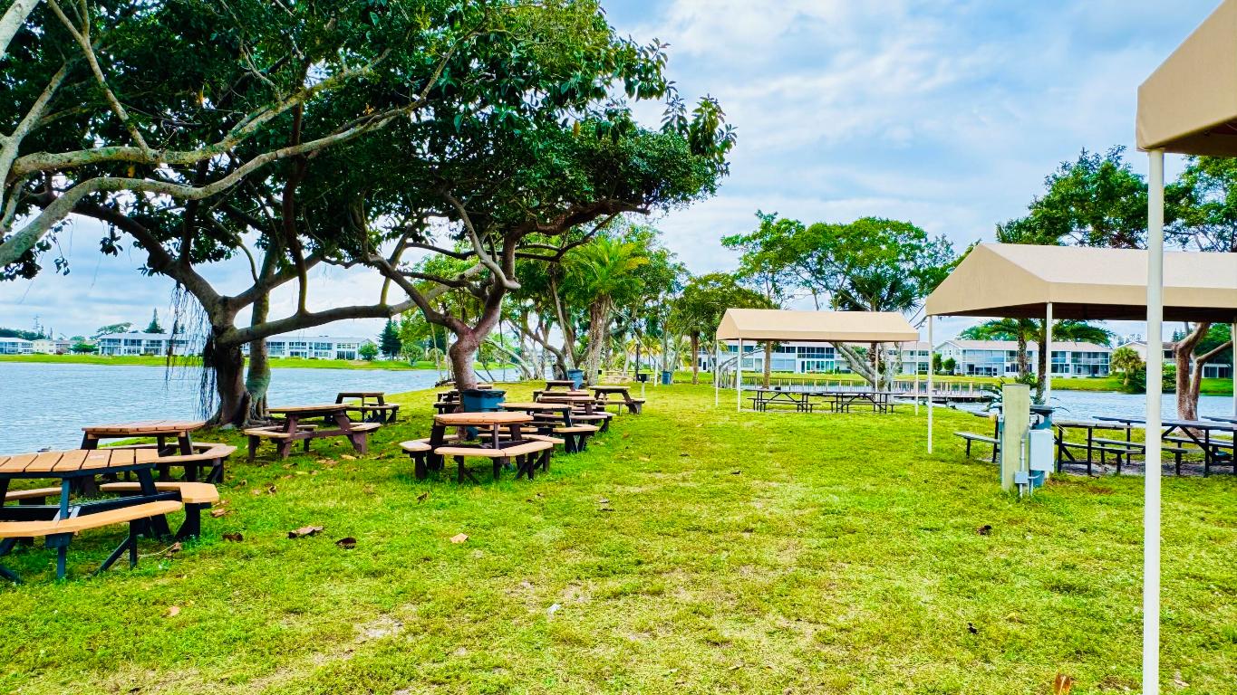 KENT CONDOS - Residential