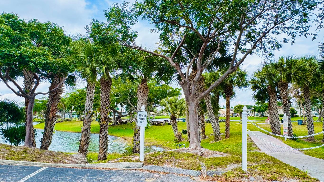 KENT CONDOS - Residential