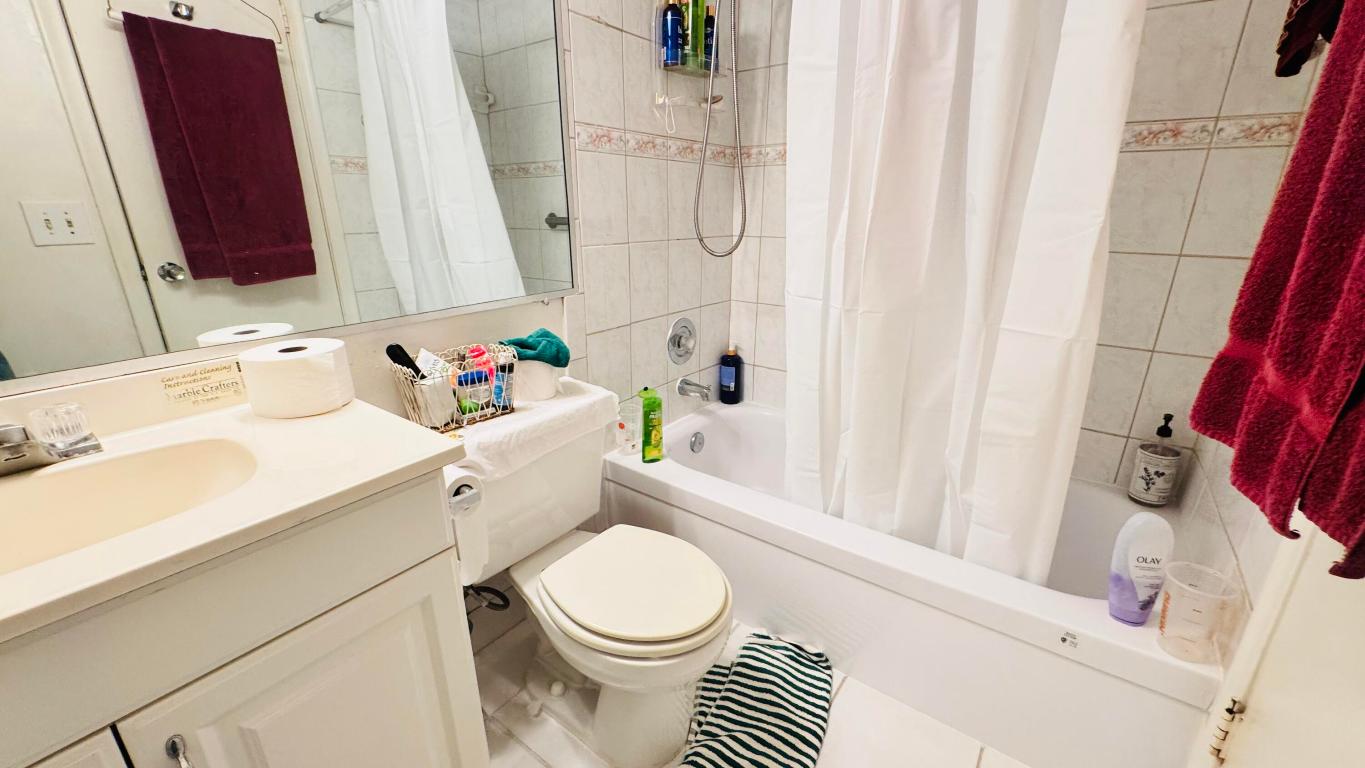 KENT CONDOS - Residential