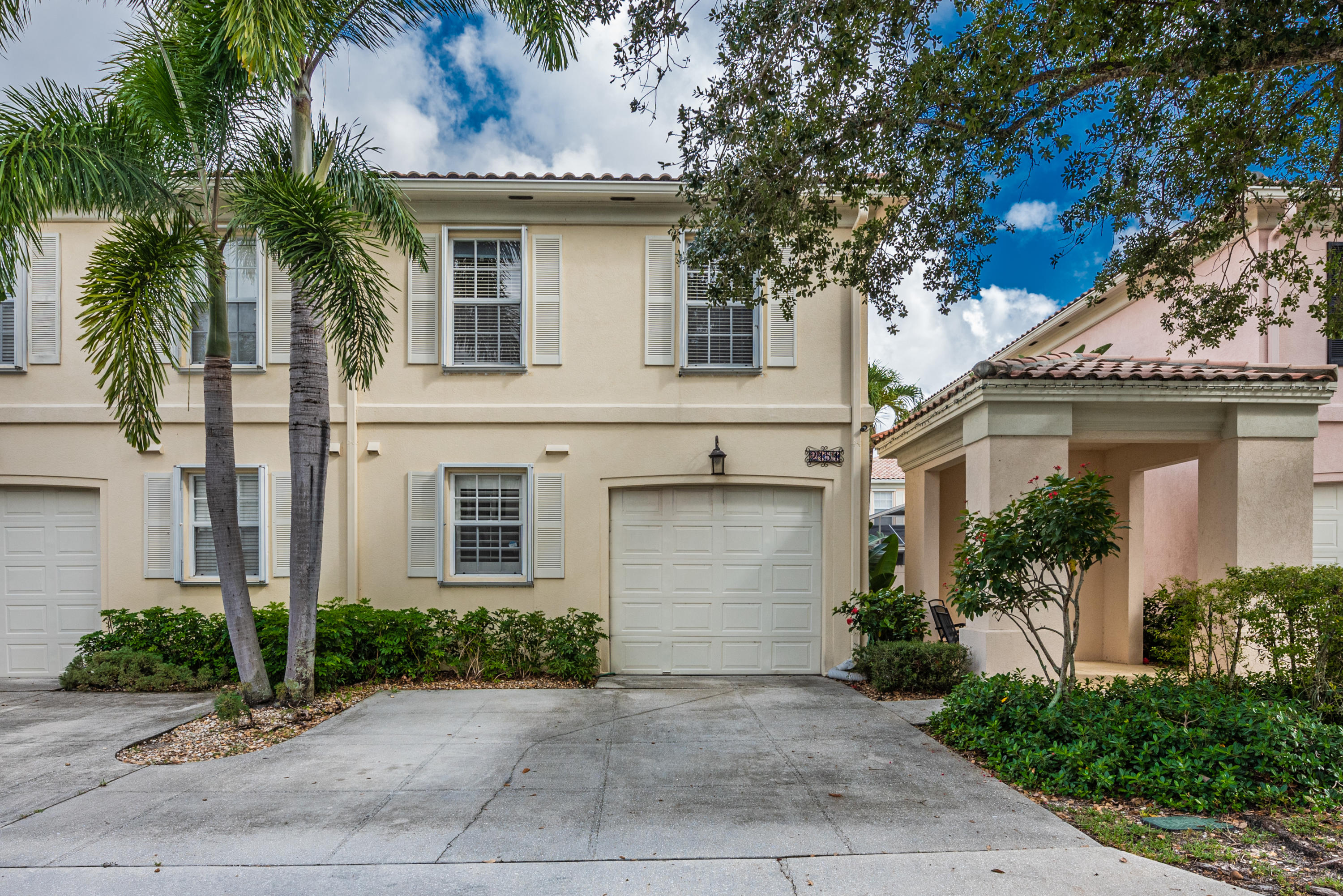 Townhouse has spacious kitchen & separate laundry room, screened patio & private backyard. Big master suite with walking in closets, roman tub plus large shower. Lots of Closets space, & a Convertible Office /Guest bonus room w/ bed in wall unit, Popular Riverwalk 24 hour guard-gated community is a town in itself! All the recreational facilities you could imagine: lighted tennis courts, heated pools, fitness center, beauty salon, meeting rooms and 12 miles of pedestrian pathways With benches along the way for your enjoyment. The kitchen and bathrooms are upgraded. Aggressive dogs are not permitted.