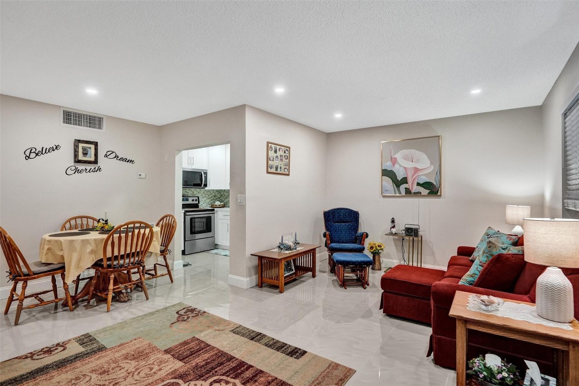 SABAL PALM VILLAGE 2 COND - Residential