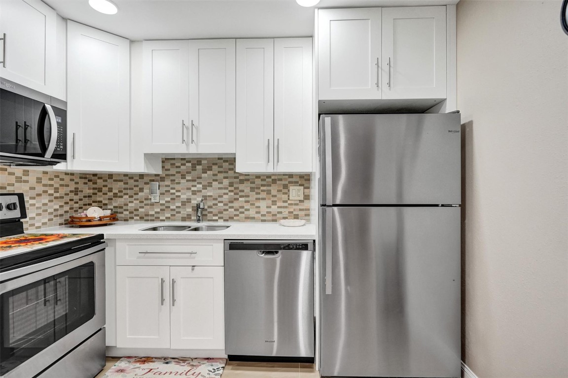 SABAL PALM VILLAGE 2 COND - Residential