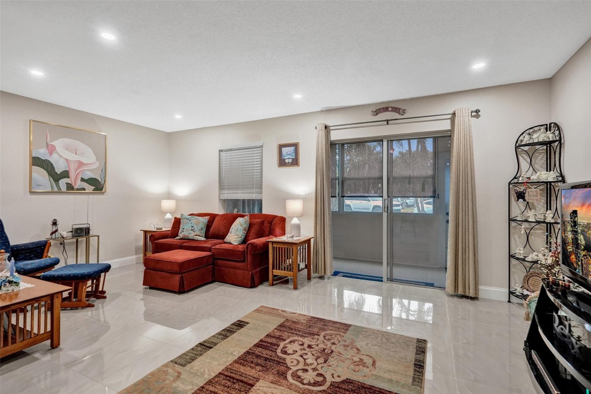 SABAL PALM VILLAGE 2 COND - Residential