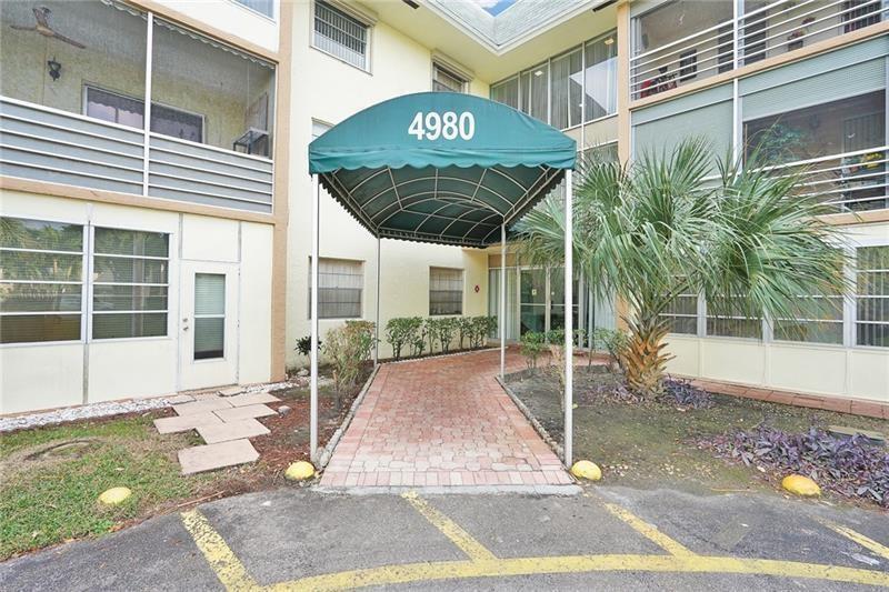 SABAL PALM VILLAGE 2 COND - Residential