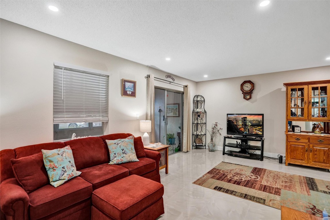 SABAL PALM VILLAGE 2 COND - Residential