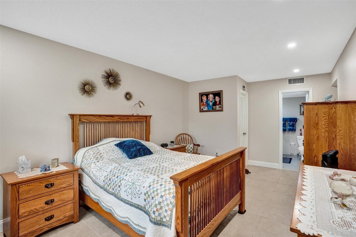 SABAL PALM VILLAGE 2 COND - Residential