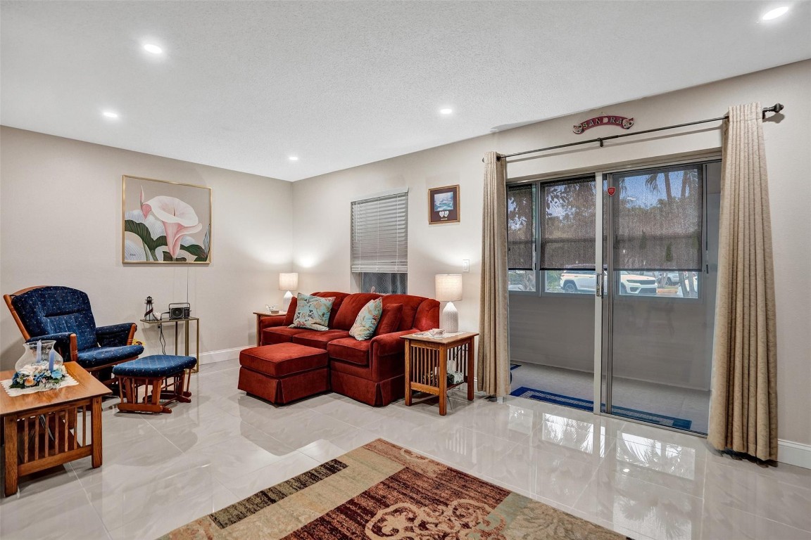 SABAL PALM VILLAGE 2 COND - Residential