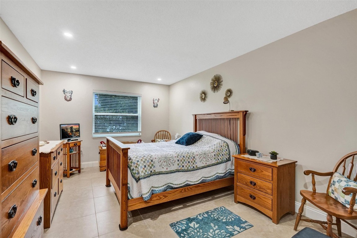 SABAL PALM VILLAGE 2 COND - Residential