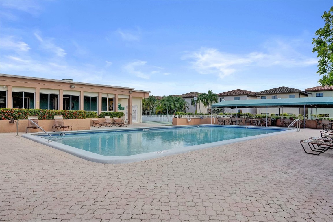 SABAL PALM VILLAGE 2 COND - Residential