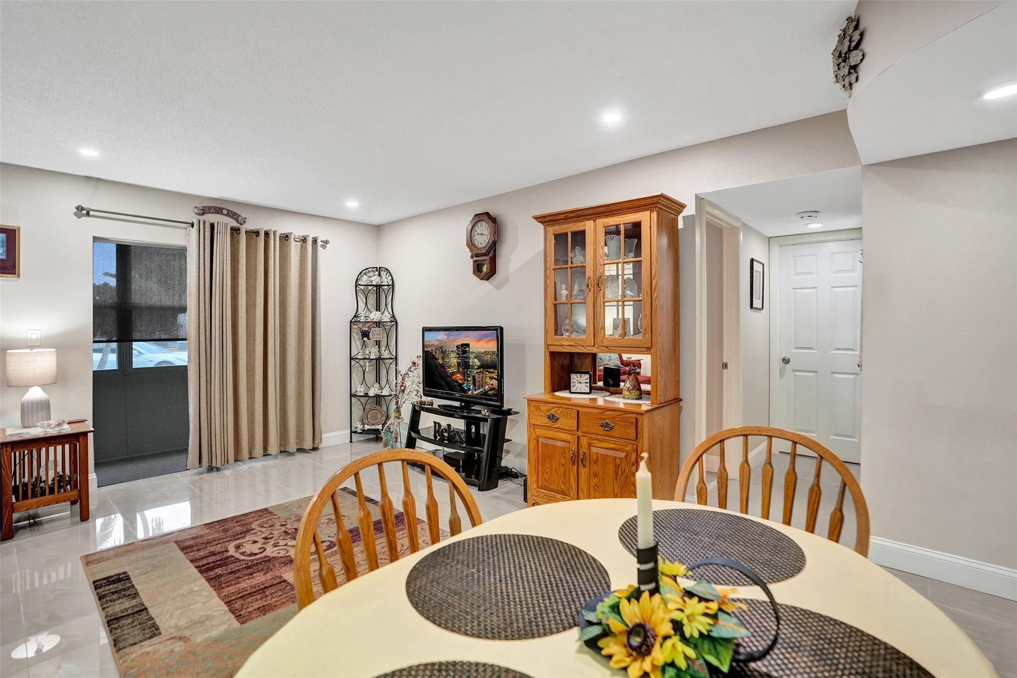 SABAL PALM VILLAGE 2 COND - Residential