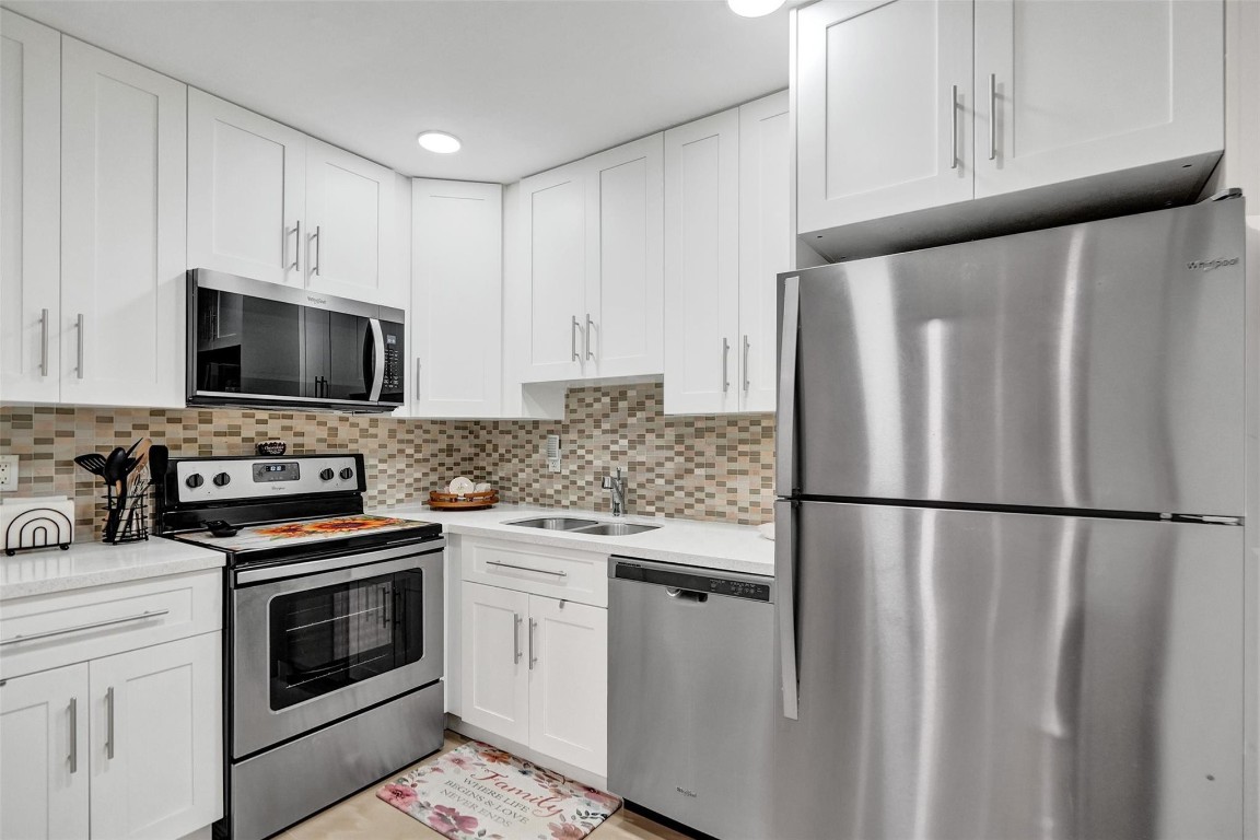 SABAL PALM VILLAGE 2 COND - Residential