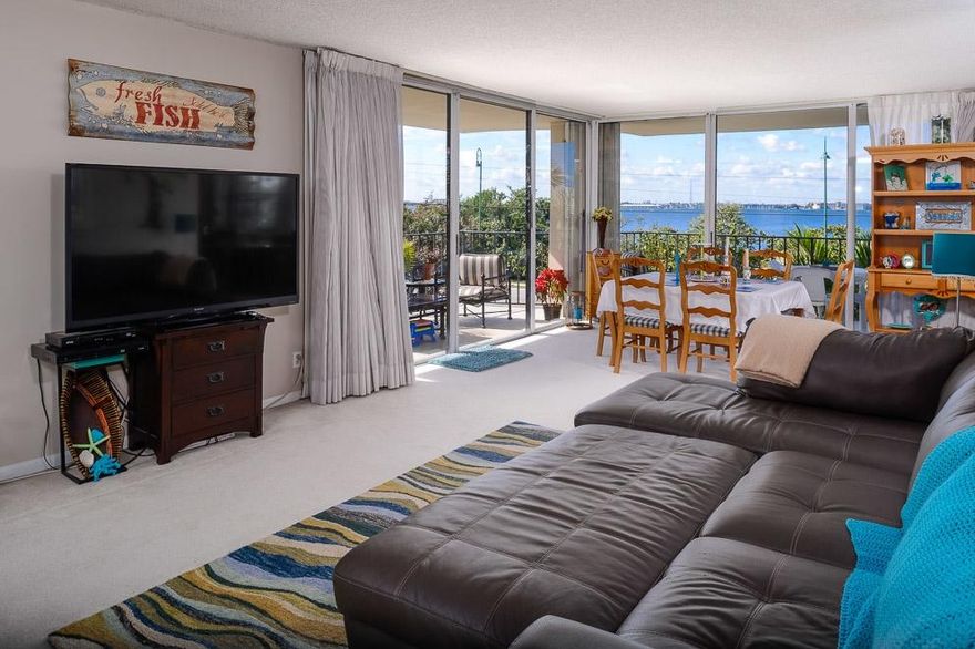 This beautiful S.W. corner unit has both Ocean and Intracoastal views.  Enjoy living close to shopping, fine restaurants and more on the north end of Singer Island.