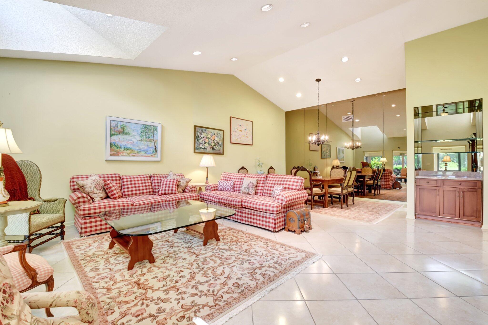 FOUNTAINS OF PALM BEACH C - Residential