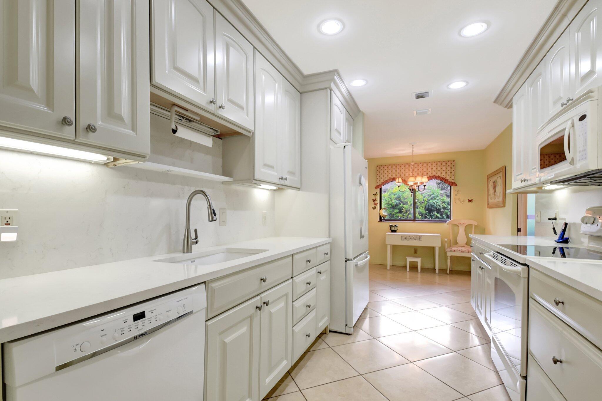 FOUNTAINS OF PALM BEACH C - Residential