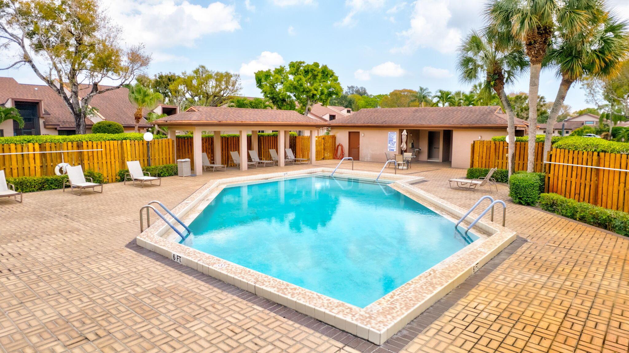 FOUNTAINS OF PALM BEACH C - Residential