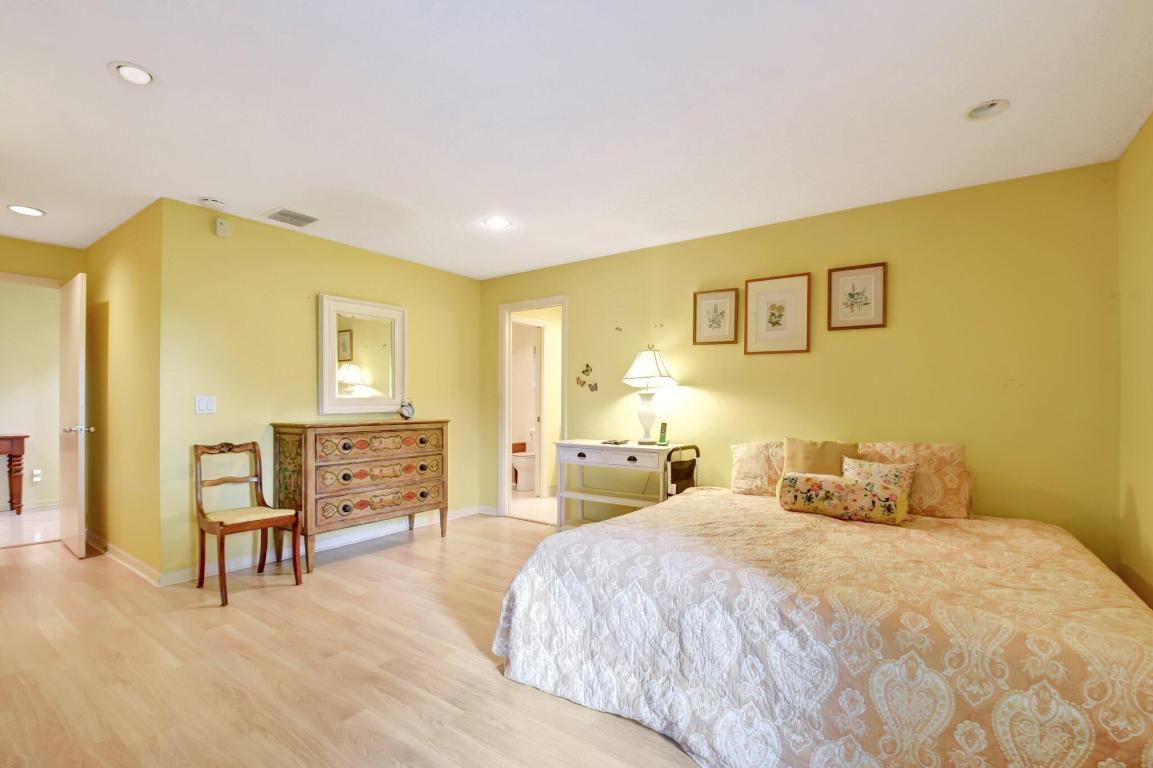 FOUNTAINS OF PALM BEACH CONDO 8 - Residential