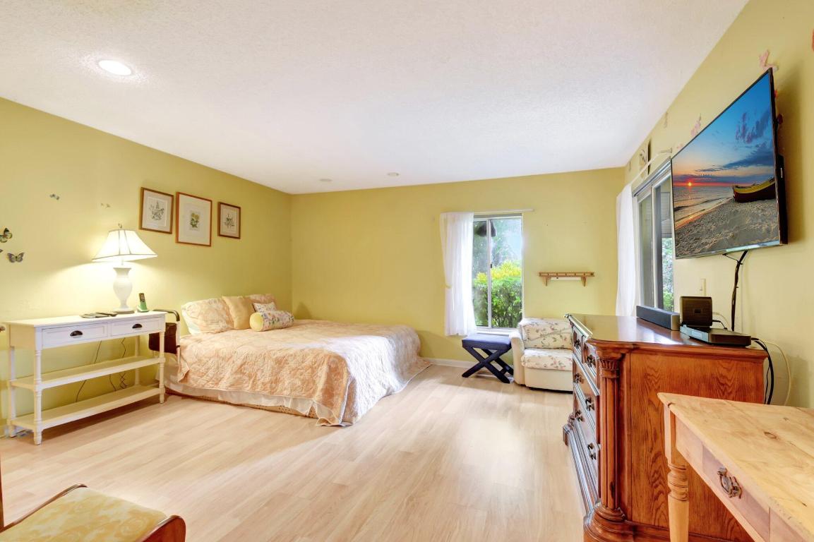 FOUNTAINS OF PALM BEACH CONDO 8 - Residential