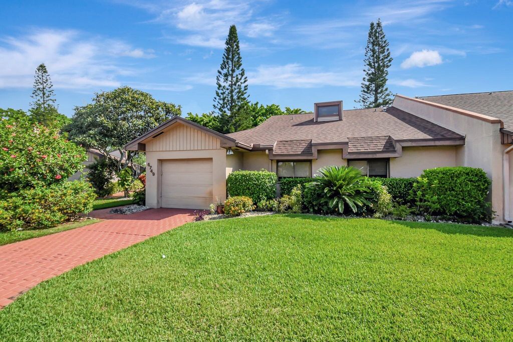 Photo of 6749 Versailles Court #6749, Lake Worth, FL 33467 (MLS # R11150548)