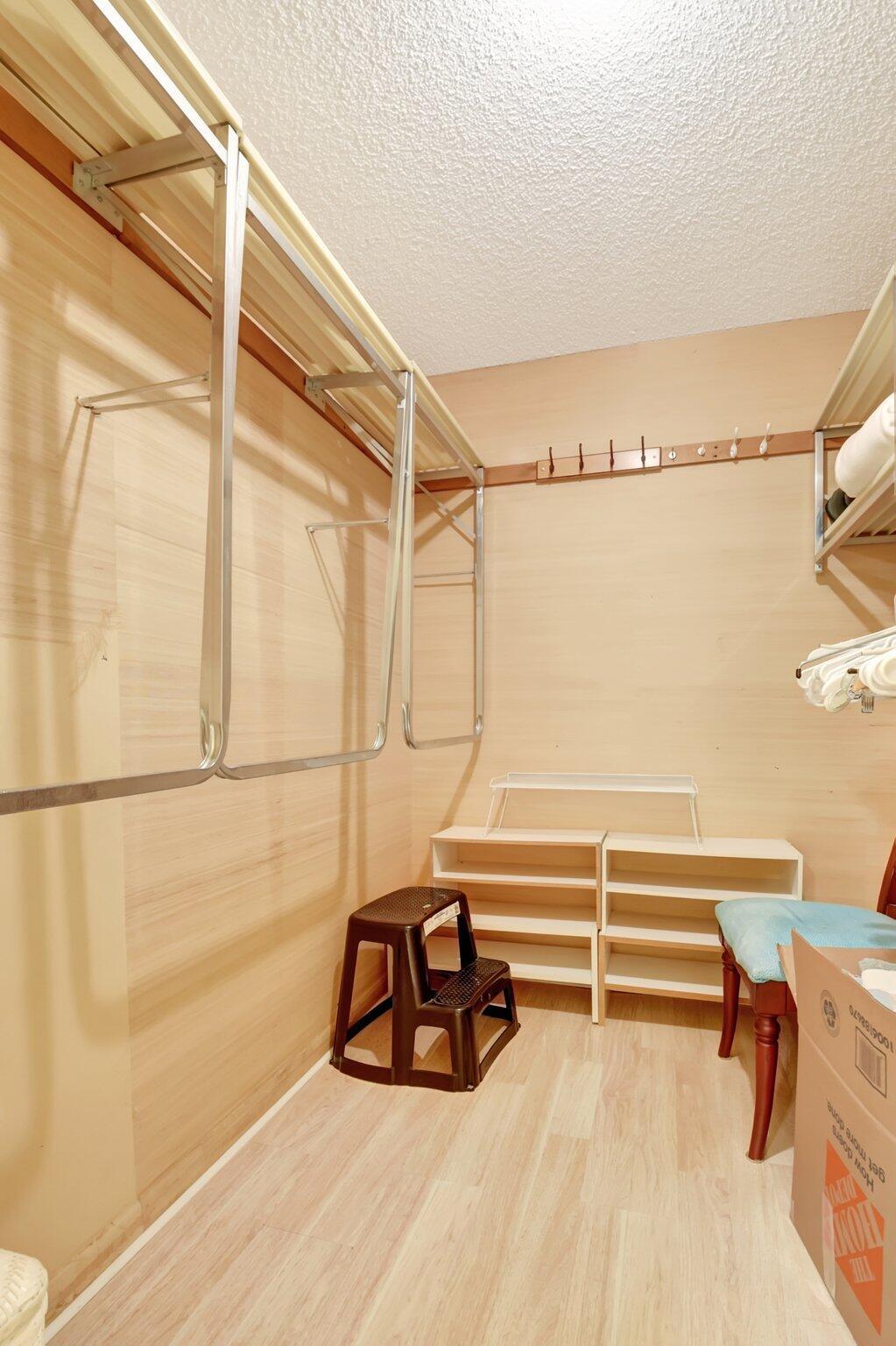 FOUNTAINS OF PALM BEACH C - Residential