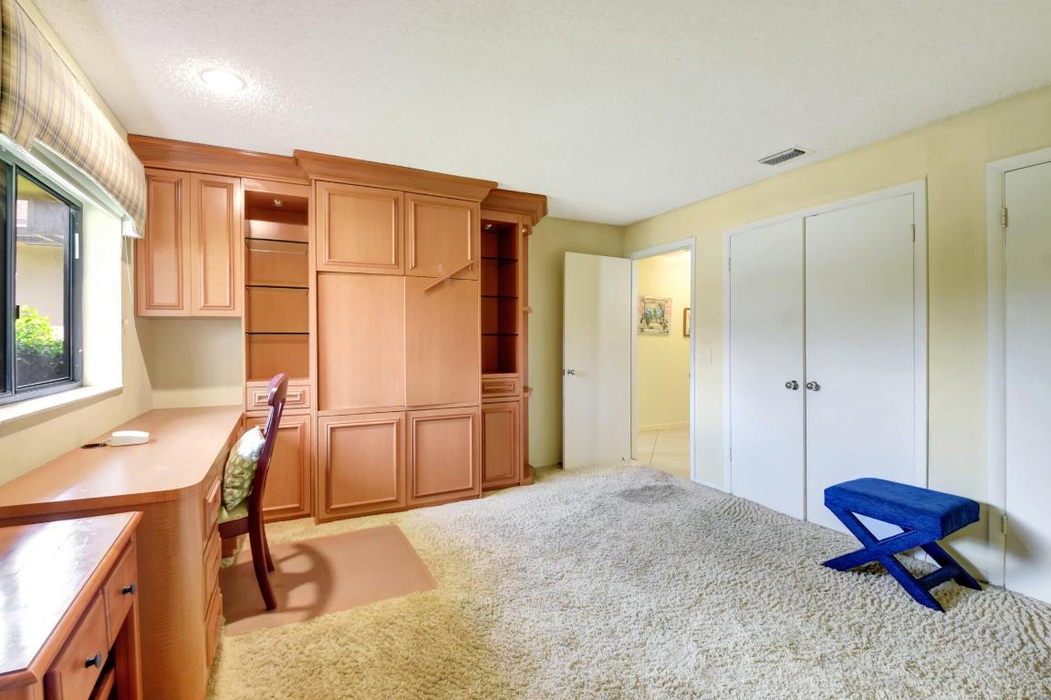 FOUNTAINS OF PALM BEACH CONDO 8 - Residential