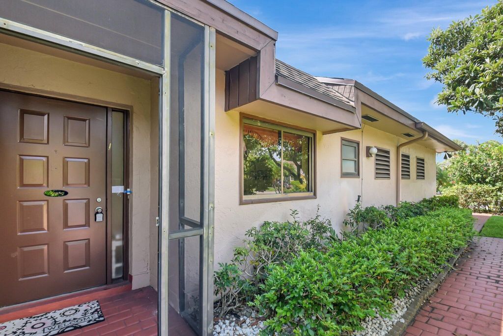 Photo of 6749 Versailles Court #6749, Lake Worth, FL 33467 (MLS # R11150548)