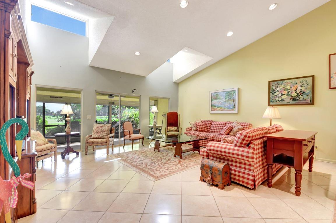 FOUNTAINS OF PALM BEACH CONDO 8 - Residential