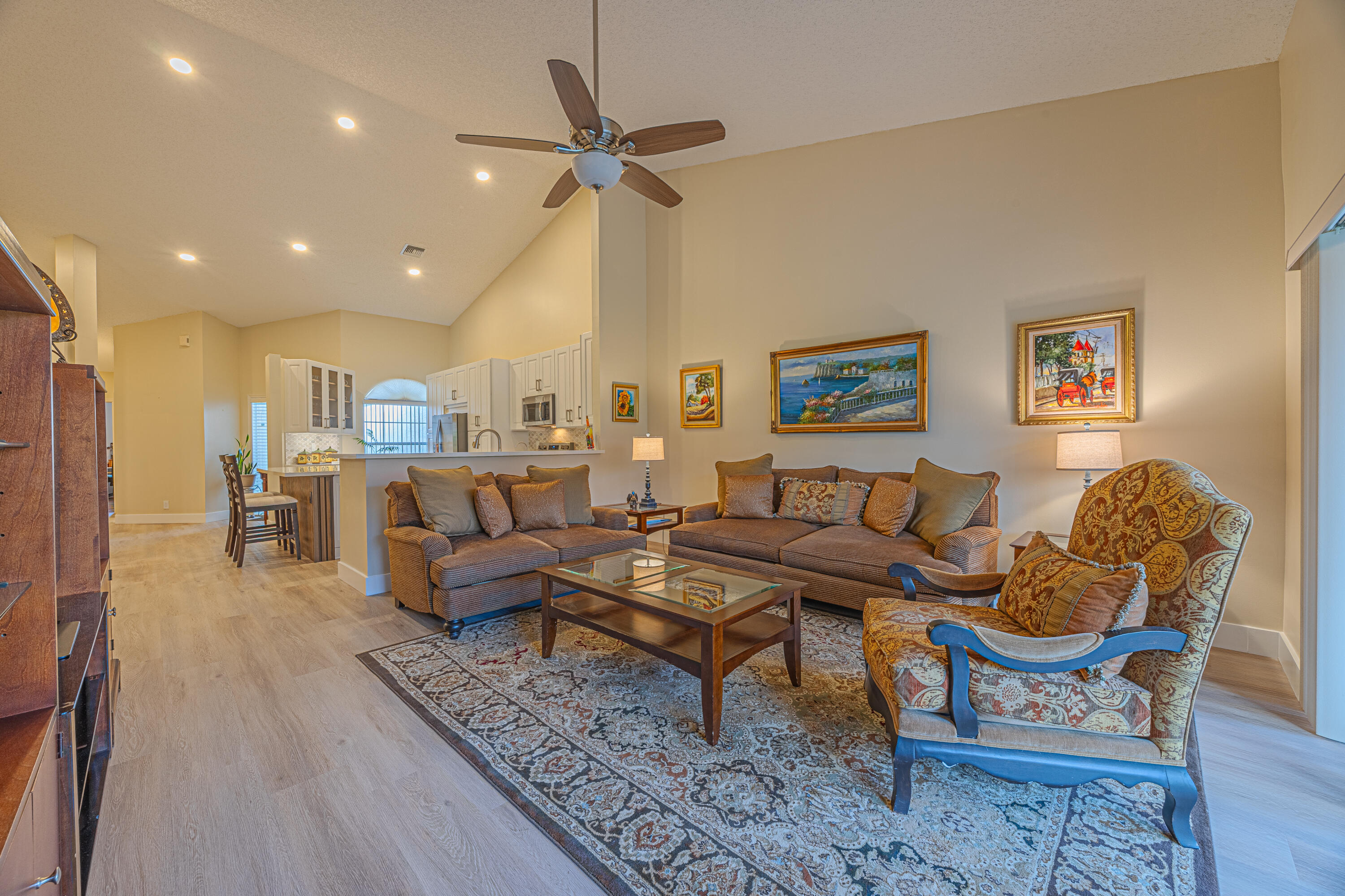 QUAIL RUN VILLAS - Residential