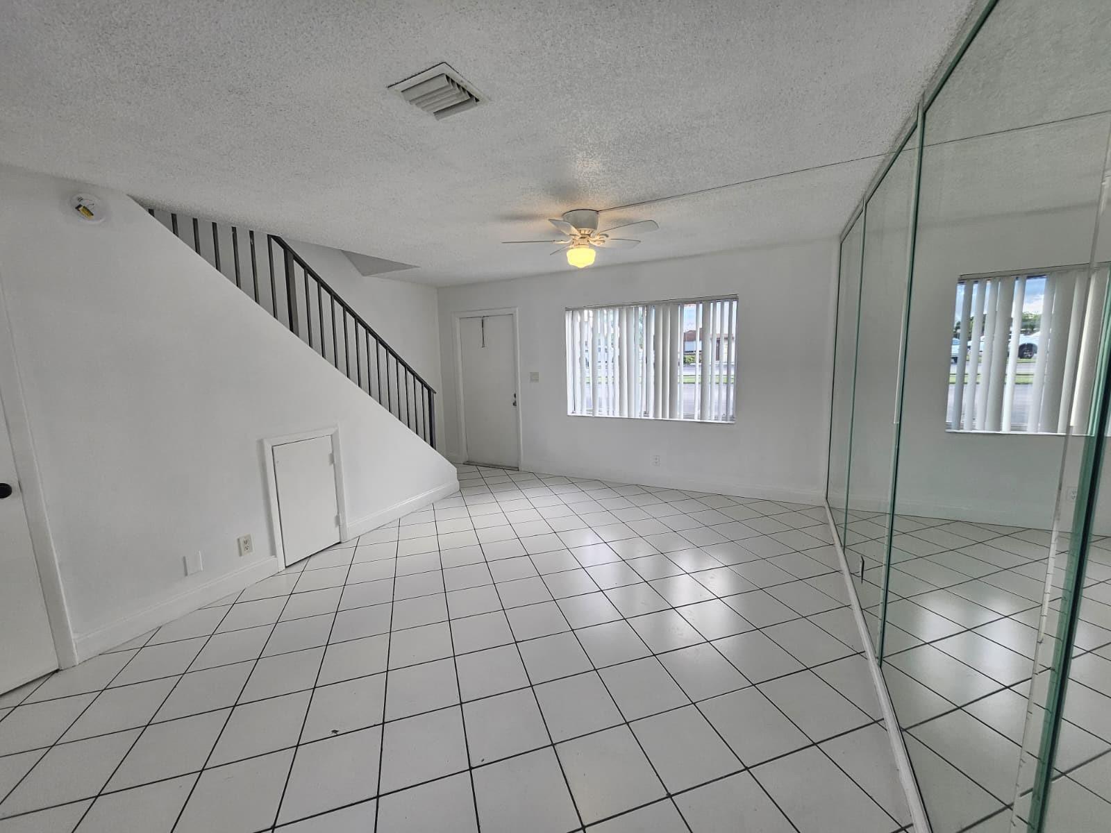 6609 Winfield Blvd 102-A
