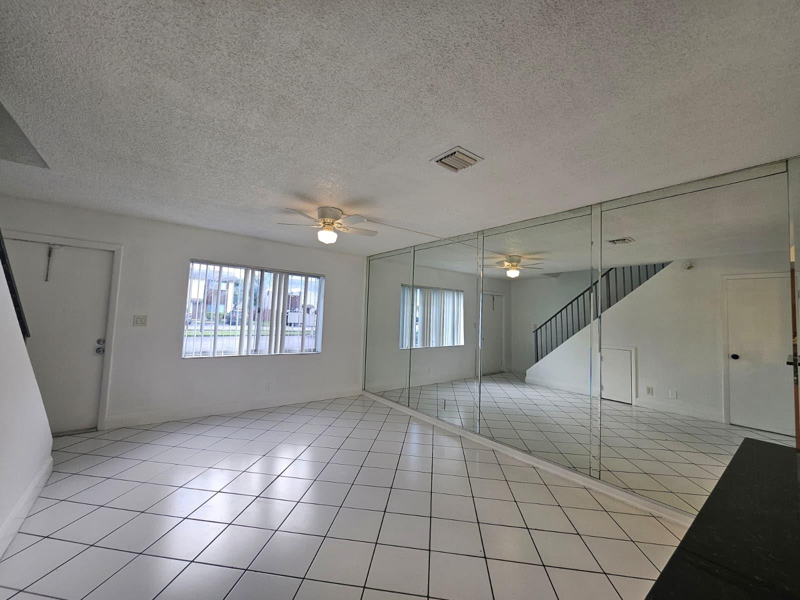 6609 Winfield Blvd 102-A